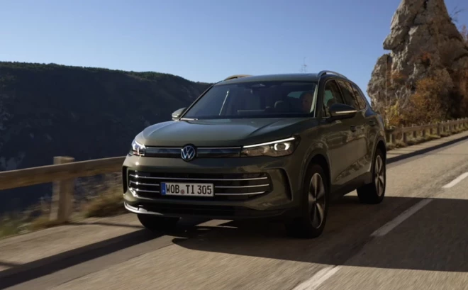 Volkswagen Tiguan ir moderna, dinamiska automašīna ar divām dažādām jaudām un elektrisko sniedzamību virs 100 km.
