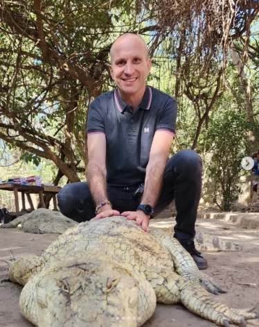 Komponista Borisa Rezņika dēls Oļegs pārcēlies uz Gambiju un attīsta Āfrikas miljonāru biznesu