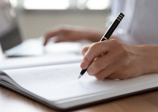 Veselības ministrija plāno ierobežot papīra recepšu izmantošanu