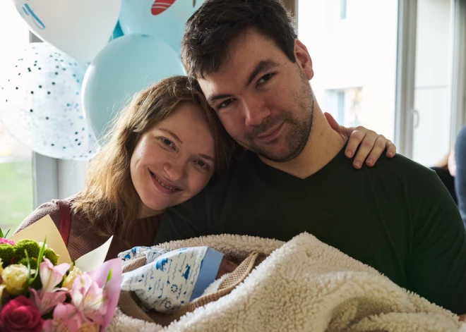 Mihaila Čehova Rīgas Krievu teātra ukraiņu aktieru pāris Anastasija Ļovina un Vadims Ņikolaičuks kļuvuši par vecākiem