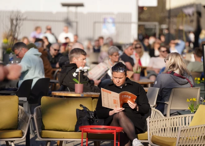 Baltijas iedzīvotāji ir pieraduši, ka nauda viņu kontos ienākumus nenes; bankām šāda neinformētība ir izdevīga