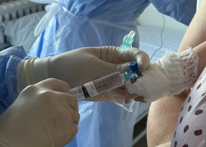 Jau četri bērni, kas inficējušies ar E.coli, atrodas Intensīvās terapijas nodaļā - viņu stāvoklis ļoti smags