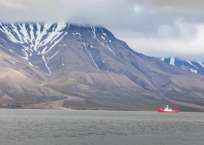 Trampa tarifi skāruši arī neapdzīvotas salas un pamestu vaļu medību staciju Norvēģijas ziemeļos