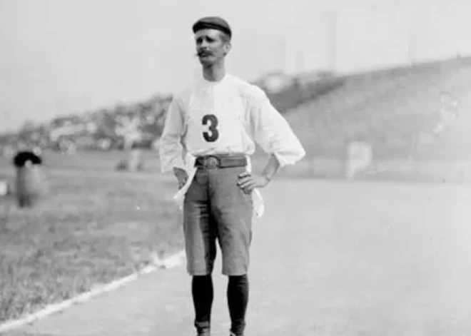 Как марафон 1904 года стал одним из самых странных олимпийских событий в истории! 44 дня до марафона Rimi в Риге