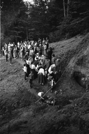 Открытие источника Skandinieku avotiņš 3 сентября 1989 года.