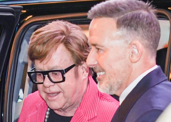 Krievija parāda durvis mūzikas leģendas Eltona Džona AIDS fondiem