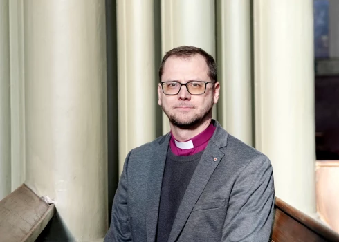 Latvijas Evaņģēliski luteriskās baznīcas arhibīskapa amata kandidāts, bīskaps Rinalds Grants.