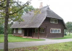   Notiks koku stādīšanas pasākums Oskara Kalpaka muzejā.