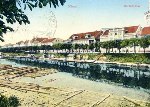 Елгава, какой она была до бомбардировок, сохранилась только на старых открытках и фотографиях.