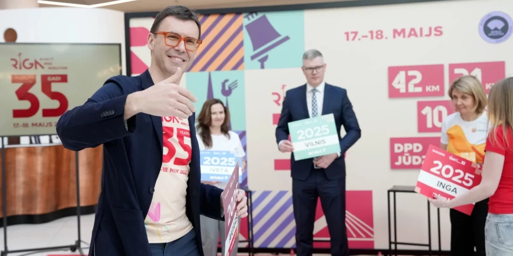 Rīgas maratona organizators Aigars Nords (priekšplānā).