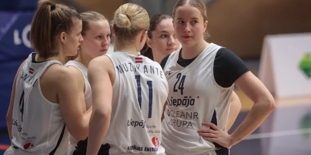 "Liepāja"/LSSS basketbolistes (foto: Ģirts Gertsons / liepajniekiem.lv)