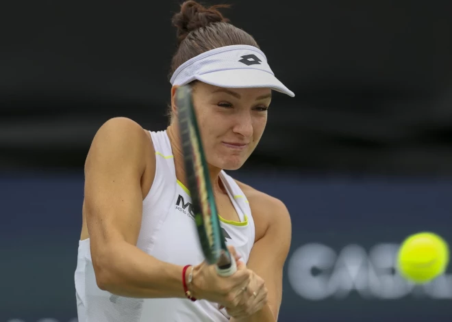 Semeņistaja ar uzvaru trīs setos nodrošina vietu "WTA 125" sērijas turnīra finālā