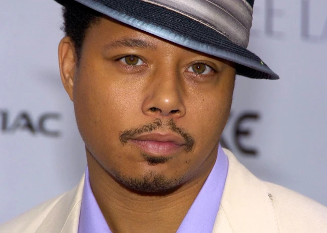 Populārs Holivudas aktieris apgalvo, ka Diddy centies viņu ievilkt gultā