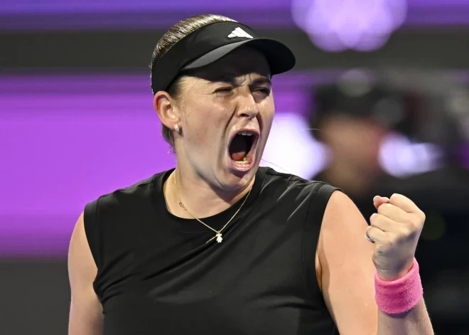 Aļonai Ostapenko minimāls kāpums WTA rangā, Semeņistaja pēc triumfa WTA turnīrā tuvojas ranga simtniekam