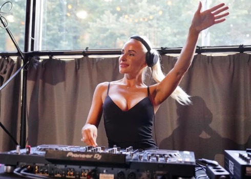 Maija Rozīte nu ir brīva meitene.