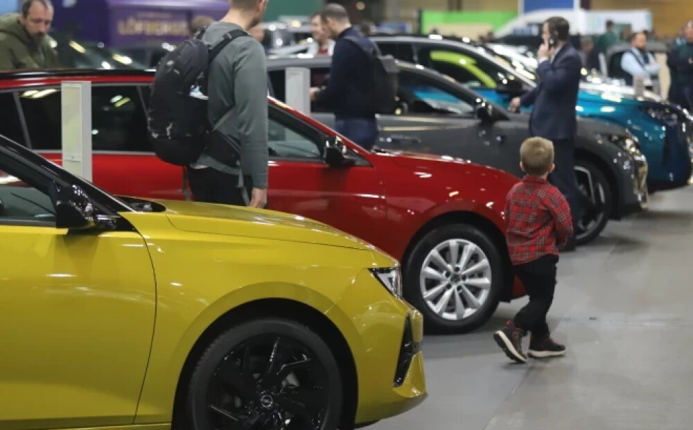 Latvijā strauji pieauguši elektroauto un ārēji lādējamo hibrīdauto pārdošanas apjomi