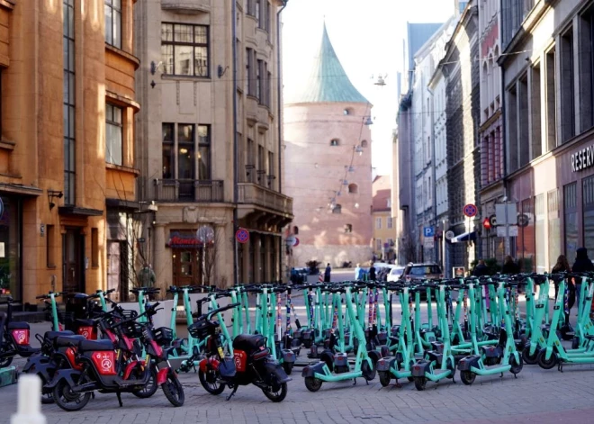 Владельцев электросамокатов заставят покупать страховку. Сколько она будет стоить?