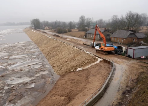 Jēkabpils aizsargdambja būvnieki šokēti par KNAB apsūdzībām.