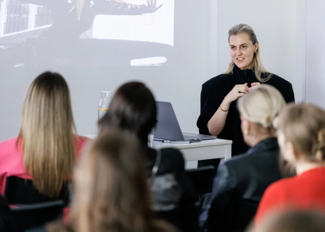 Rīgas modes nedēļa sākusies ar zināšanām un stāstiem par modi