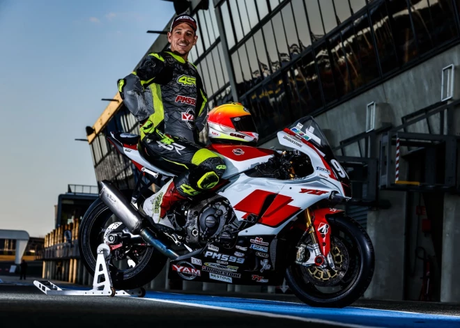 Motošosejas braucējs Rožkalns aizvadījis Lemānas 24 stundu sacīkšu oficiālos testus