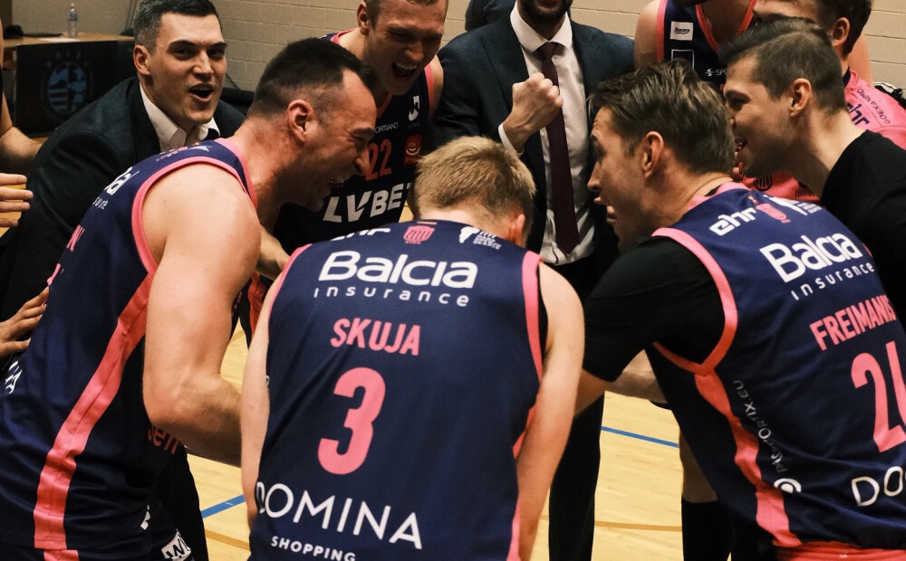 "Rīgas zeļļi" uzvar Tallinā un izcīna ceļazīmi uz Latvijas-Igaunijas Basketbola līgas finālu