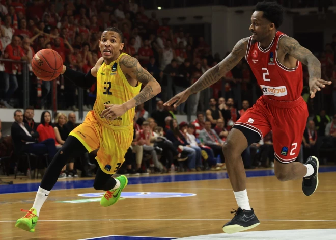 Telavivas "Hapoel" uzvar pirmajā ULEB Eirokausa finālspēlē, pieveicot spāņu "Gran Canaria"