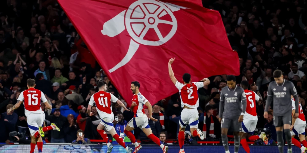 "Arsenal" burtiski saplosīja titulēto karalisko klubu "Real"
