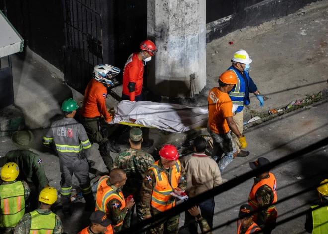 Dominikānā sabrucis naktskluba jumts – bojāgājušo skaits pieaug