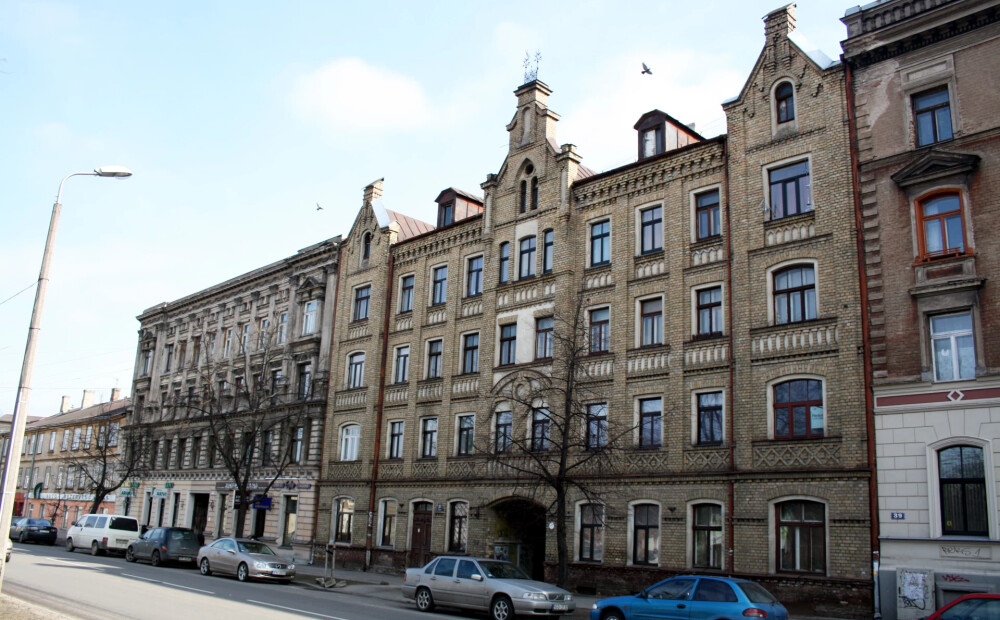Rīgā sāks Pērnavas ielas seguma atjaunošanu un naktīs ierobežos satiksmi