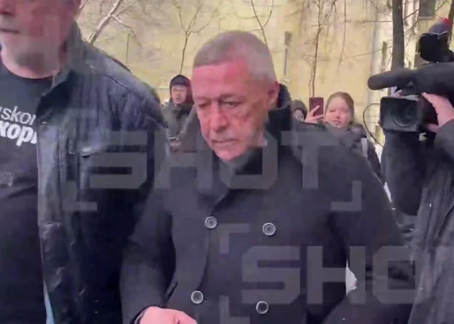 В Сети появилось первое видео Михаила Ефремова после выхода из колонии: "Чувствую себя не очень"