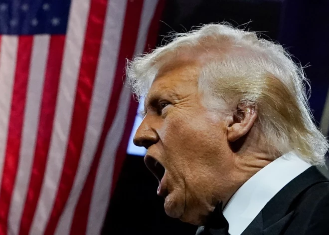 Tramps ieriebj, Ķīnas importam nosakot 125% likmi; pārējās valstis vēl 90 dienas var mierīgi uzelpot