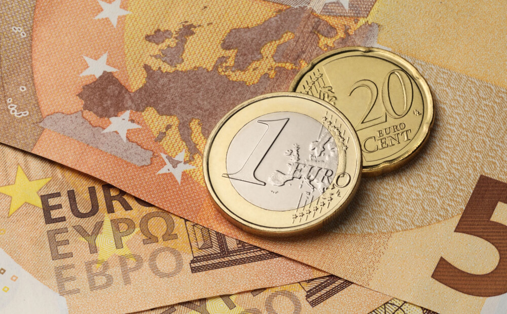 Čehijas valdība atsakās noteikt datumu eiro ieviešanai