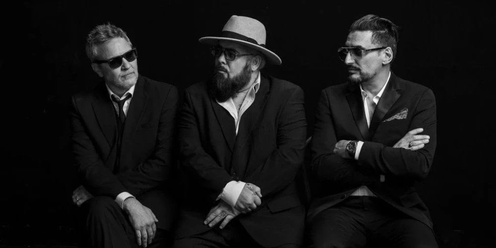 Eiropas tūres ietvaros Rīgā viesosies leģendārā grupa "Fun Lovin’ Criminals".