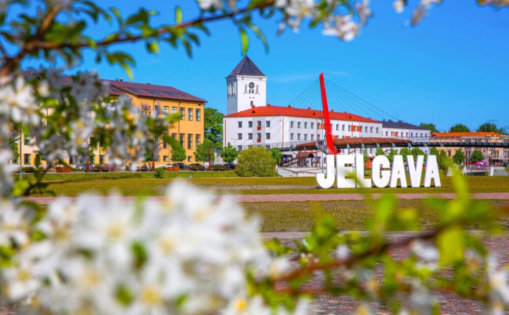 Jelgavas domes deputātu kandidāti: mūžīgais mērs ar kolhoznieka tvērienu, nakts autobusi un mācekļu sākumkomplekts