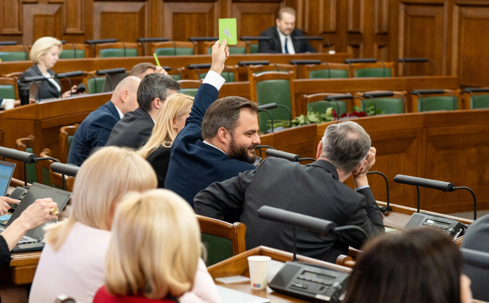 Saeima atbalsta atvieglot iedzīvotāju saziņu ar iestādēm – būs īsāki termiņi atbilžu sniegšanai