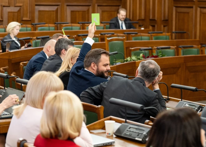 Saeima atbalsta atvieglot iedzīvotāju saziņu ar iestādēm – būs īsāki termiņi atbilžu sniegšanai