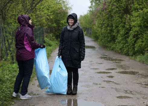 Lielā Talka Lucavsalas mazdārziņu teritorijā.