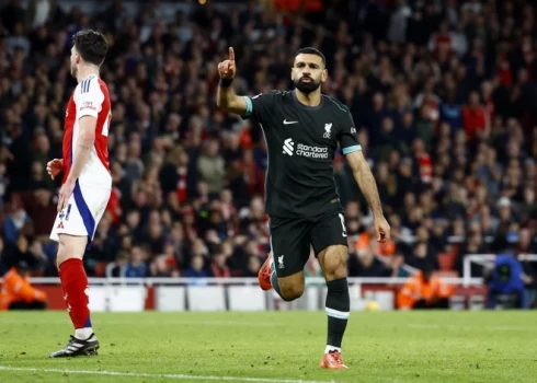 Mohameds Salāhs turpinās vest uz priekšu "Liverpool". 