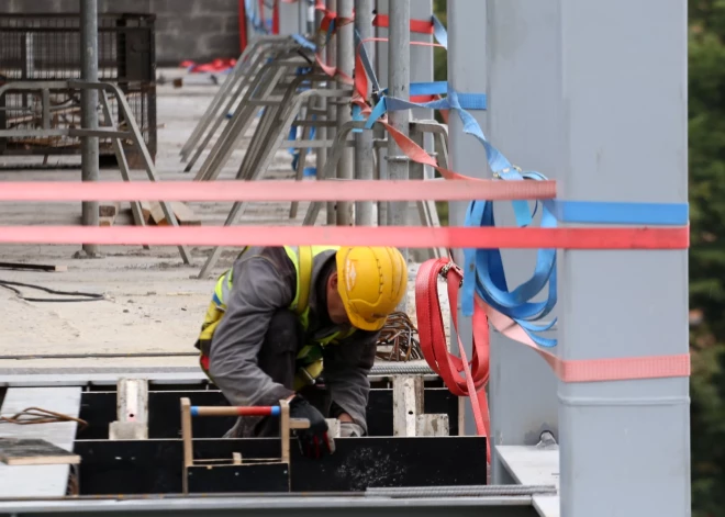 Latvijā strādā ap 9000 Ukrainas valstspiederīgo