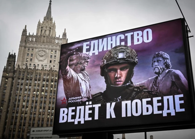 “Esi vīrietis, pievienojies armijai!” – ķīniešu sociālajos tīklos izplatās Krievijas armijas propagandas reklāmas, vēsta medijs