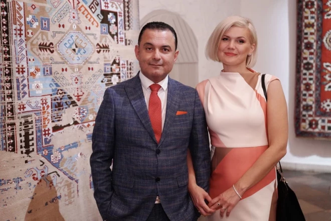 Veselības ministra Hosama Abu Meri kundze Linda Abu Meri kandidē Bauskas novada pašvaldību vēlēšanās no “Jaunās Vienotības” saraksta.