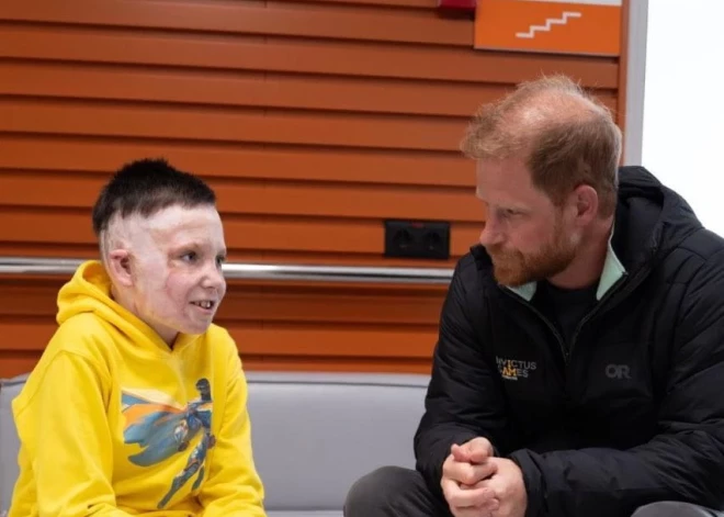 Tā kā Ļviva ir biežs Krievijas raķešu mērķis, par prinča vizīti tika izziņots vien tad, kad Harijs bija pametis valsts teritoriju.