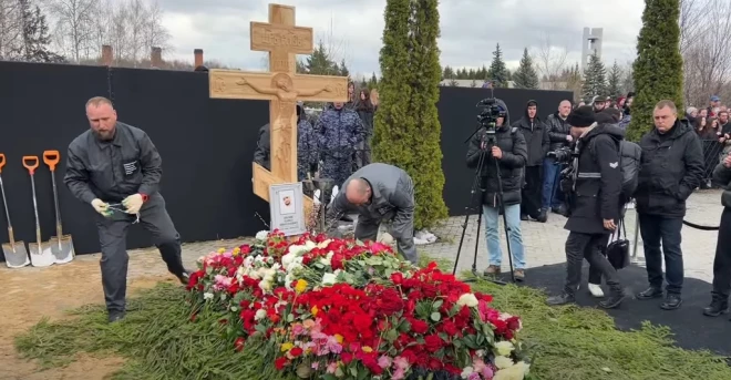 Похороны Паши Техника состоялись на Николо-Архангельском кладбище.