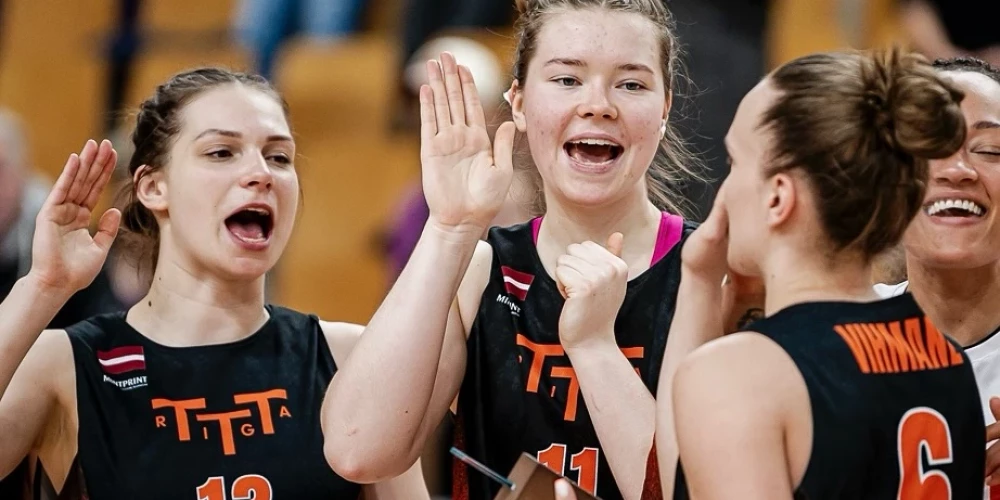 "TTT Rīga" basketbolistes nodrošina savu 24. Latvijas čempiones titulu.
