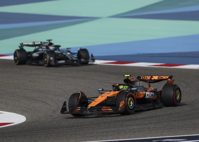 “McLaren” pārspēj konkurentus Bahreinā – Noriss un Piastri ātrākie treniņos