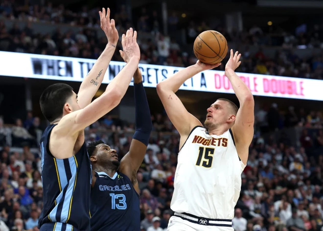 Jokičs kļūst par trešo NBA vēsturē pamatturnīrā vidēji spēlē "triple-double" sakrājušo basketbolistu