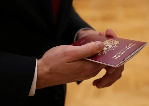 Latvijas pilsonībā plāno uzņemt 70 cilvēkus. 