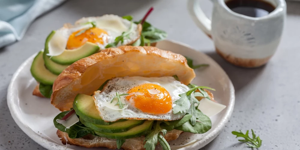 Avokado maize ar olu