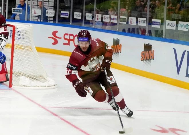 Сборная Латвии готовится к ЧМ по хоккею: в команду влился сильный игрок