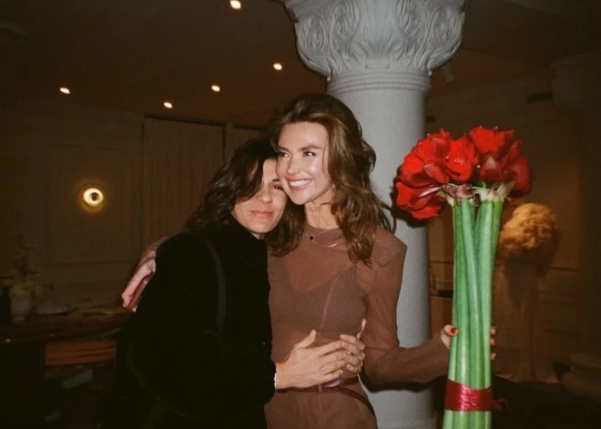 Pašmāju dizainere Jūlija Malahova pēc šķiršanās no vīra ir kopā ar ukraiņu popdīvas Svetlanas Lobodas direktori